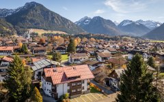Herbst rund im das Goldbrunn