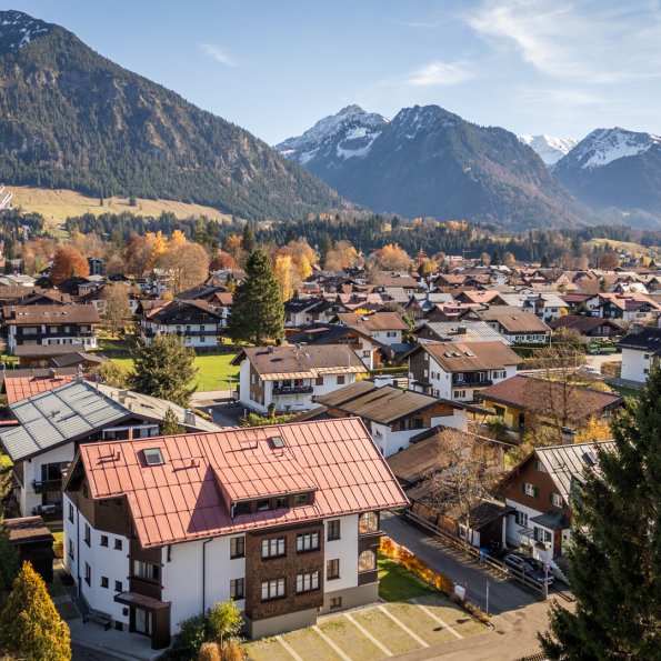 Herbst rund im das Goldbrunn
