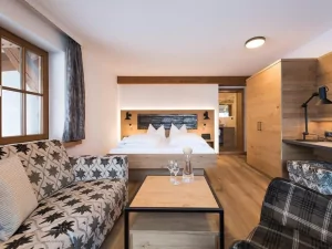 Csm 54 zimmer hotel berwangerhof obermaiselstein allgaeu alpenspa sauna indoorpool zimmer restaurant 5791a147da