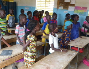 Bild Grundschule Klassenzimmer  Kinder