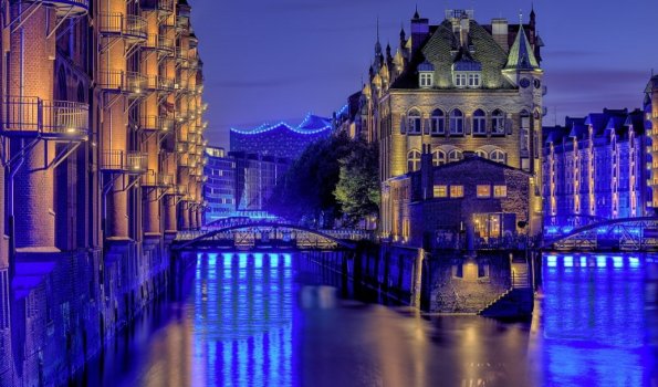 Hansestadt Hamburg - Speicherstadt am Abend
