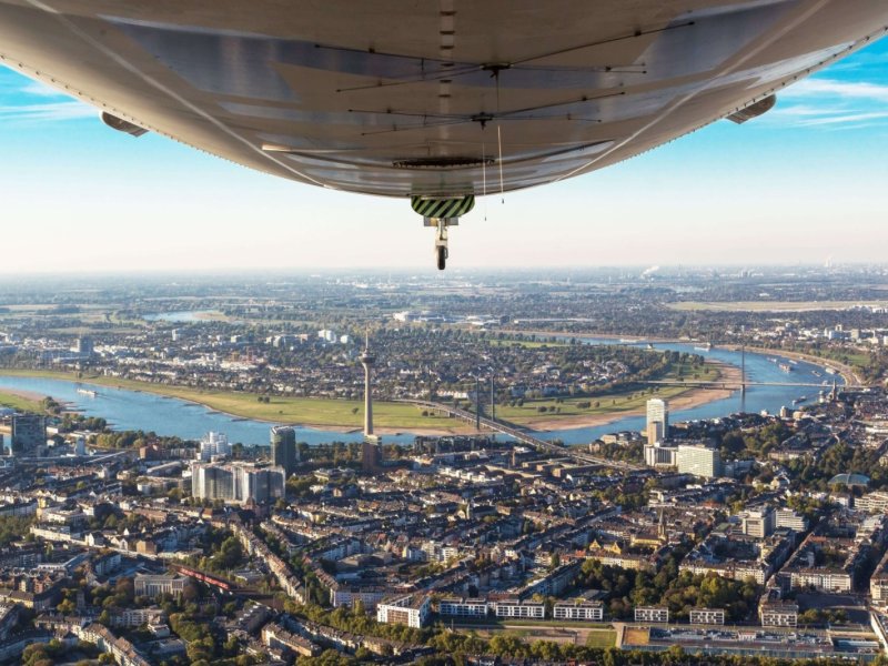 Luftaufnahme unter dem Zeppelin
