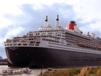 Feine Deern vor Queen Mary