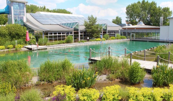 aquaLaatzium - Schwimmbecken außen