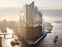 Luftaufnahme Elbphilharmonie im Sonnenaufgang @Mediaserver Hamburg-Mediaserver Hamburg - Cooper Copter GmbH