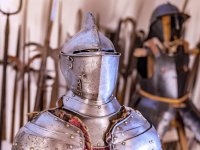 Keller Ritterrüstungen