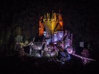 Burg Eltz bei Nacht