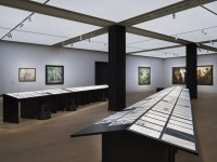 Installationsansicht der Ausstellung IM DIALOG – Bild 1