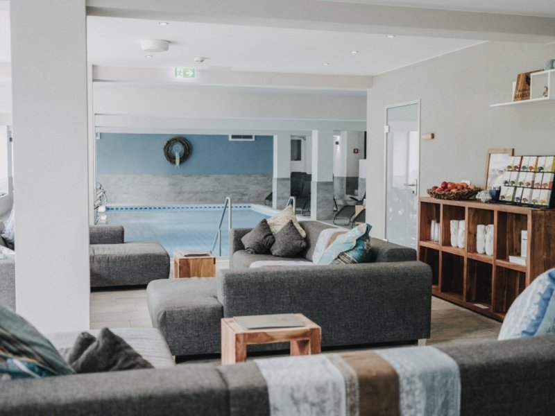 Buchnas Landhotel - Sitzecke im Bereich Wellness und Spa