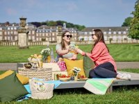 Picknick am Schloss