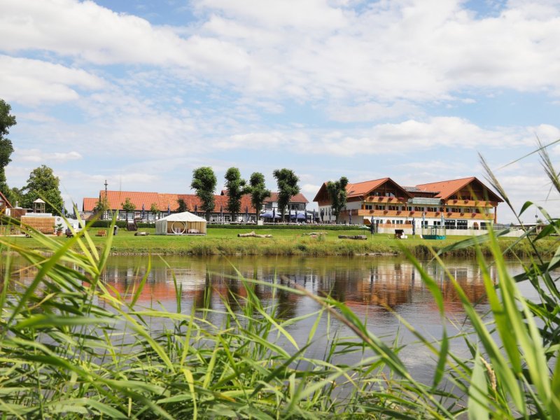 Gesamtansicht Grohnder Fährhaus