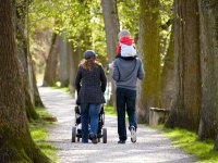 Stadt Schrobenhausen - Familie auf Stadtwall