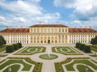 Schleißheim Neues-Schloss Westfassade ©Maria Scherf, Andrea Gruber