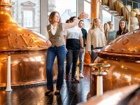 Bitburger Erlebniswelt - Gruppe im Sudhaus  ©Bitburger Braugruppe