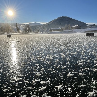 Der Natursee von Haubers Naturresort friert in manchen Wintern zu.