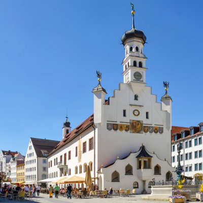 Rathaus Kempten, fotografiert für Stadt Kempten von Andreas Ellinger Fotograf Andreas Ellinger zeigt das Rathaus der Stadt Kempten an einem sonnigen Tag.