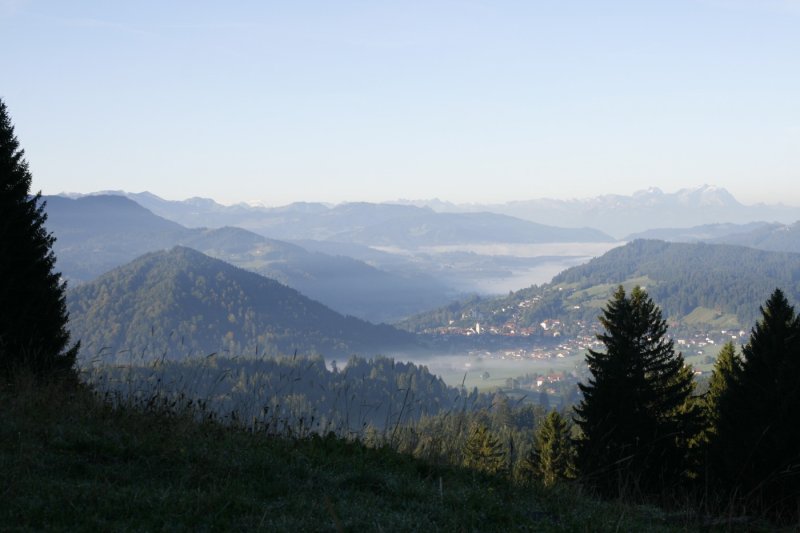 Ausflug zur Jugethöhe direkt vom Hotel im Allgäu aus mit Sicht auf Oberstaufen.