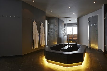 In der Saunalandschaft des Golfhotels im Allgäu lockern Sie die Muskeln für die nächste Partie.