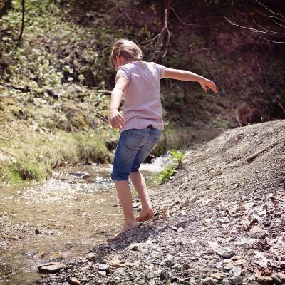 Barfuss im wald