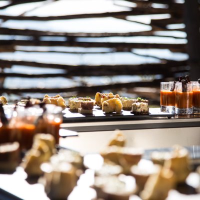 Das Buffet zum Event Kultur am Schwalbennest bietet höchste kulinarische Genuss auf 950 Höhenmetern oberhalb des Gourmethotels.