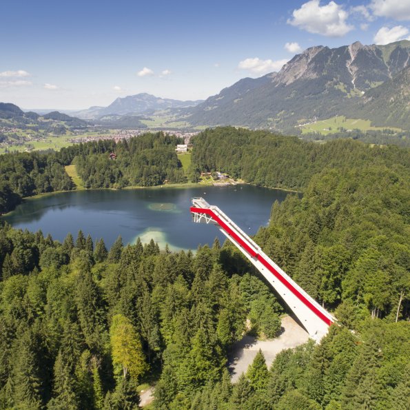 Skiflugschanze mit Freibergsee