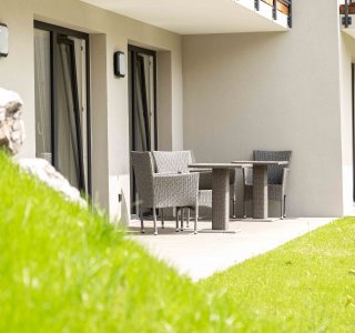 Die Souterrain-Wohnungen im Haus Fellhorn verfügen alle über eine sonnige Westterasse.