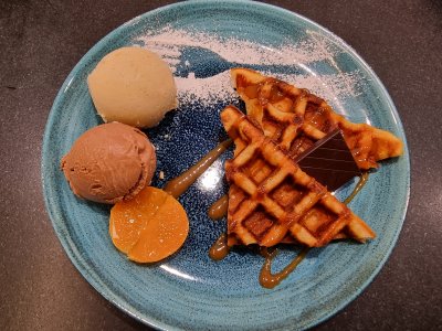 Belgische Waffeln mit hausgemachten Eis