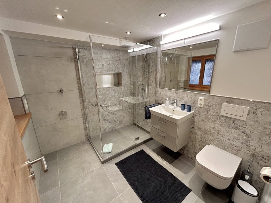 Badezimmer-wohnung-5-haus-unterm-first-ferienwohnungen-in-oberstdorf