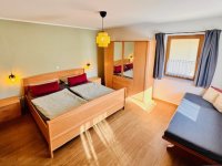 Schlafzimmer 2
