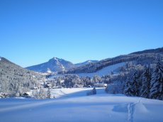 In der Rechten Bildmitte sehen Sie den Heubethof, eins der schönsten Schullandheime im Allgäu