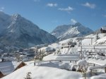 Sonniger Wintertag im Kleinwalserstal