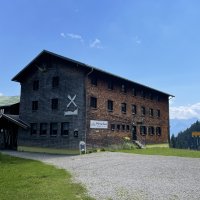 Berggasthof Hörnerhaus in Bolsterlang mitten im Skigebiet der Hörnerbahn Berggasthof Hörnerhaus in Bolsterlang