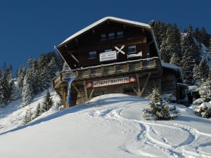 Unser Hörnerhaus ist die perfekte Basis für alle Skifahrer.
