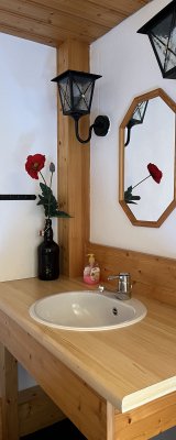 Waschbecken im Zimmer