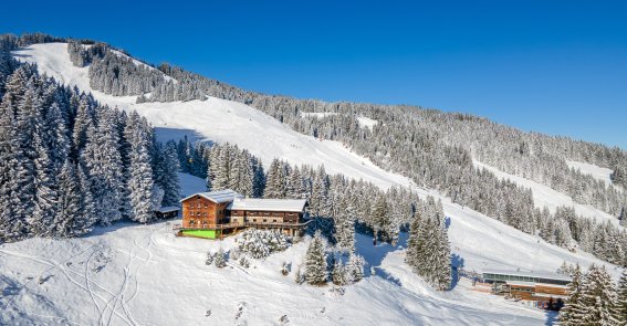 Hörnerhaus mitten im Skigebiet