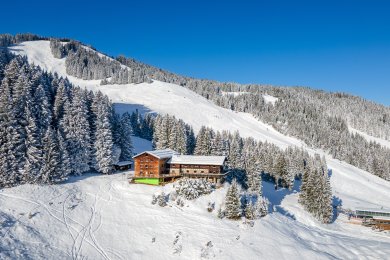 Das Hörnerhaus mitten im Skigebiet