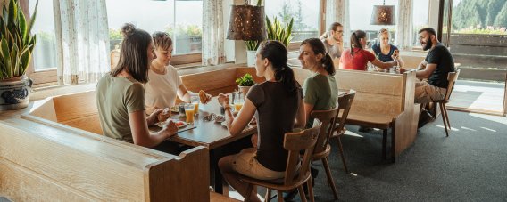 Familienfrühstück im Hörnerhaus