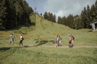 Perfekte Lage direkt an der Hörnerbahn Das Hörnerhaus liegt in unmittelbarer Nähe der Mittelstation der Hörnerbahn. Von hier aus startest Du direkt in die Bergwelt!