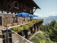 Genieße einen 180-Grad-Panoramablick über die Allgäuer Alpen.