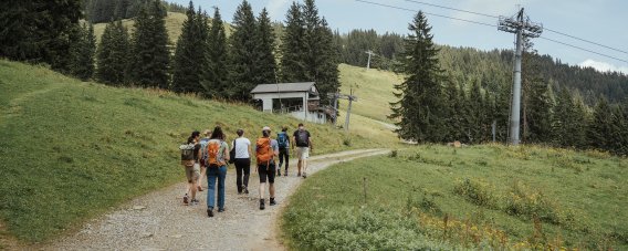 Mitten im Wandergebiet Das Hörnerhaus liegt mitten im Wandergebiet der Hörnerbahn und ist Dein perfekter Ausgangspunkt für Abenteuer im Allgäu.