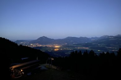 Nachts am Berg, wenn rund um das Hörnerhaus alles dunkel und ruhig wird, erlebt man die Natur besonders intensiv.
