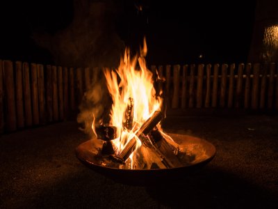 Wenn es abends kühl wird, sorgt das Lagerfeuer für Wärme und Romantik