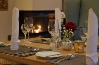 gedeckter Tisch im neuen Restaurant 1628