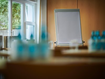 Im Tagungsbereich des Seminarhotel Bannwaldsee erwartet Geschäftsreisende professioneller Service und eine moderne Ausstattung.
