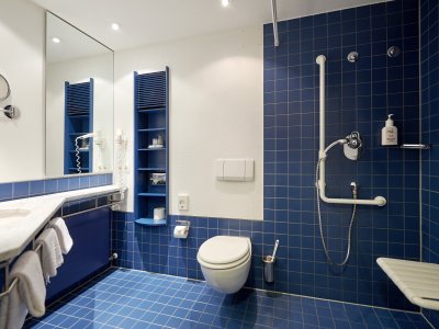Das Hotel Bannwaldsee bietet auch barrierearme Zimmer und Bäder für Gäste mit Handicap.