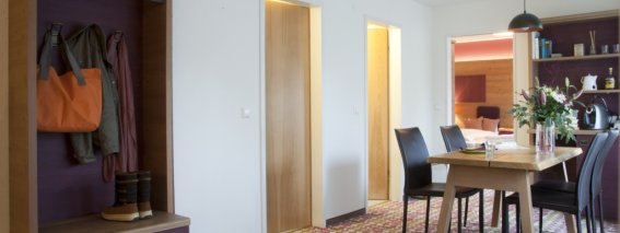 gemütliche Momente bei einer guten Tasse Kaffee oder Tee in der Suite des Hotel Bannwaldsee.