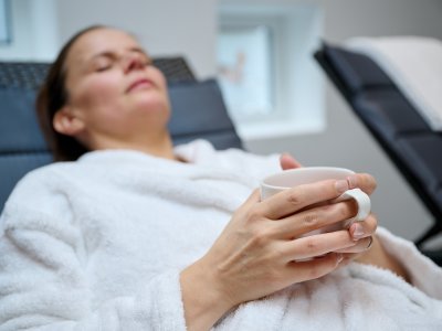 Im kleinen aber feinen Wellnessbereich des Hotels gibt es verschiedene Ruheplätze.