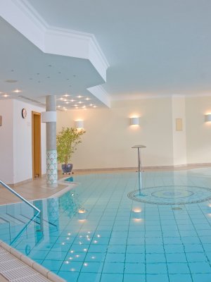 Das Hotel Birgsauer Hof Schwimmbad bietet Ihnen einen herrlichen Blick in die Berge.