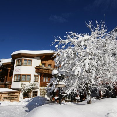 Der Birgsauer Hof im Winterkleid