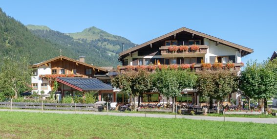 Das Hotel Birgsau liegt idyllisch im Stillachtal südlich von Oberstdorf und ist der perfekte Rückzugsort für alle, die Erholung inmitten der Natur suchen.
